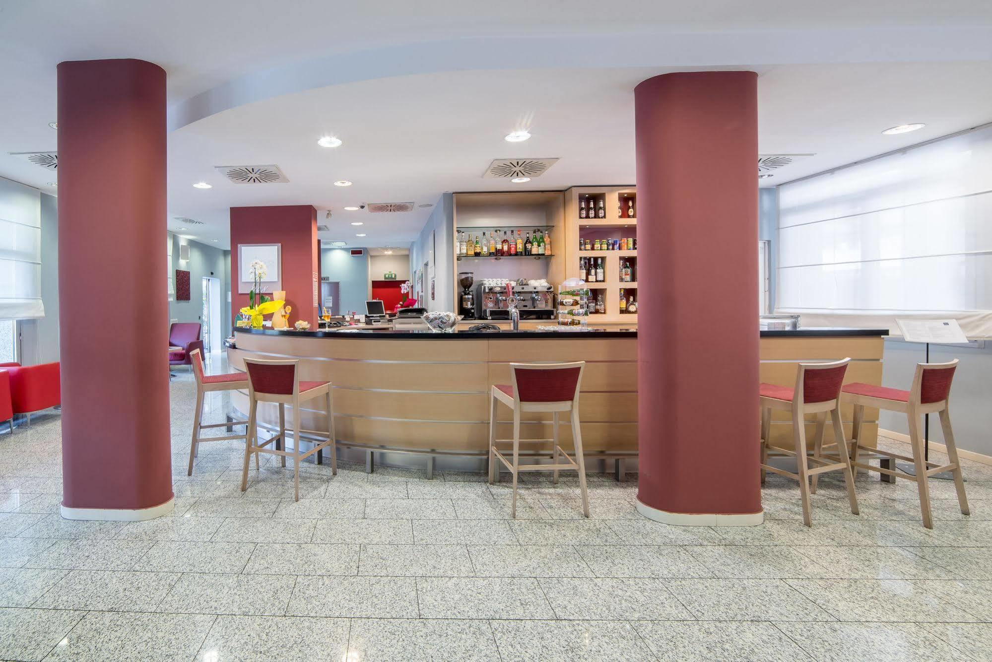 Idea Hotel Torino Mirafiori Turim Exterior foto